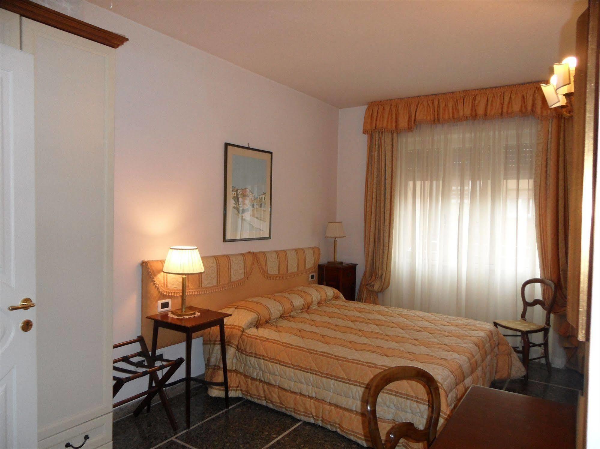 Il Rosso E Il Blu Hotel Rome Exterior photo